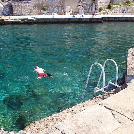 Twin Lucica 990b 게스트하우스 Lastovo